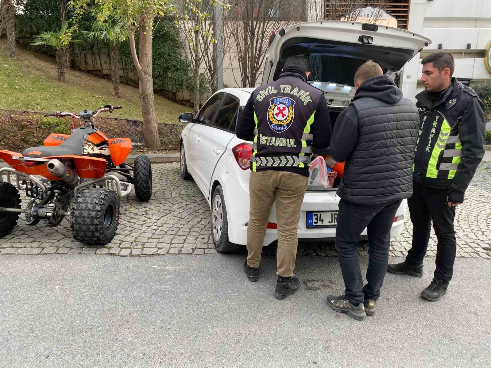 Ataşehir’de off road motosikletiyle drifte 22 bin 165 TL ceza