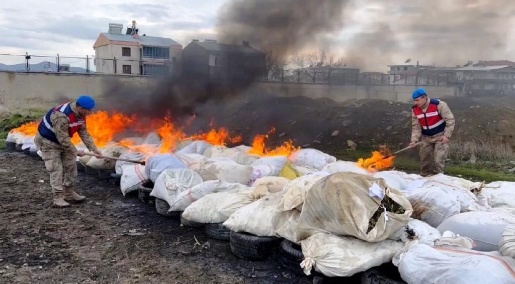 Diyarbakır’da 23 ton uyuşturucu yakıldı
