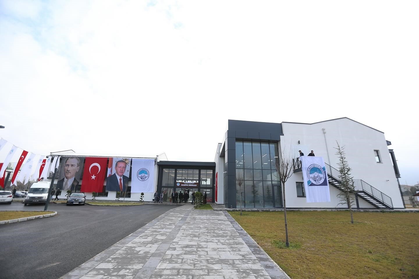 Büyükşehir ve hayırsever işbirliği ile örnek projeler
