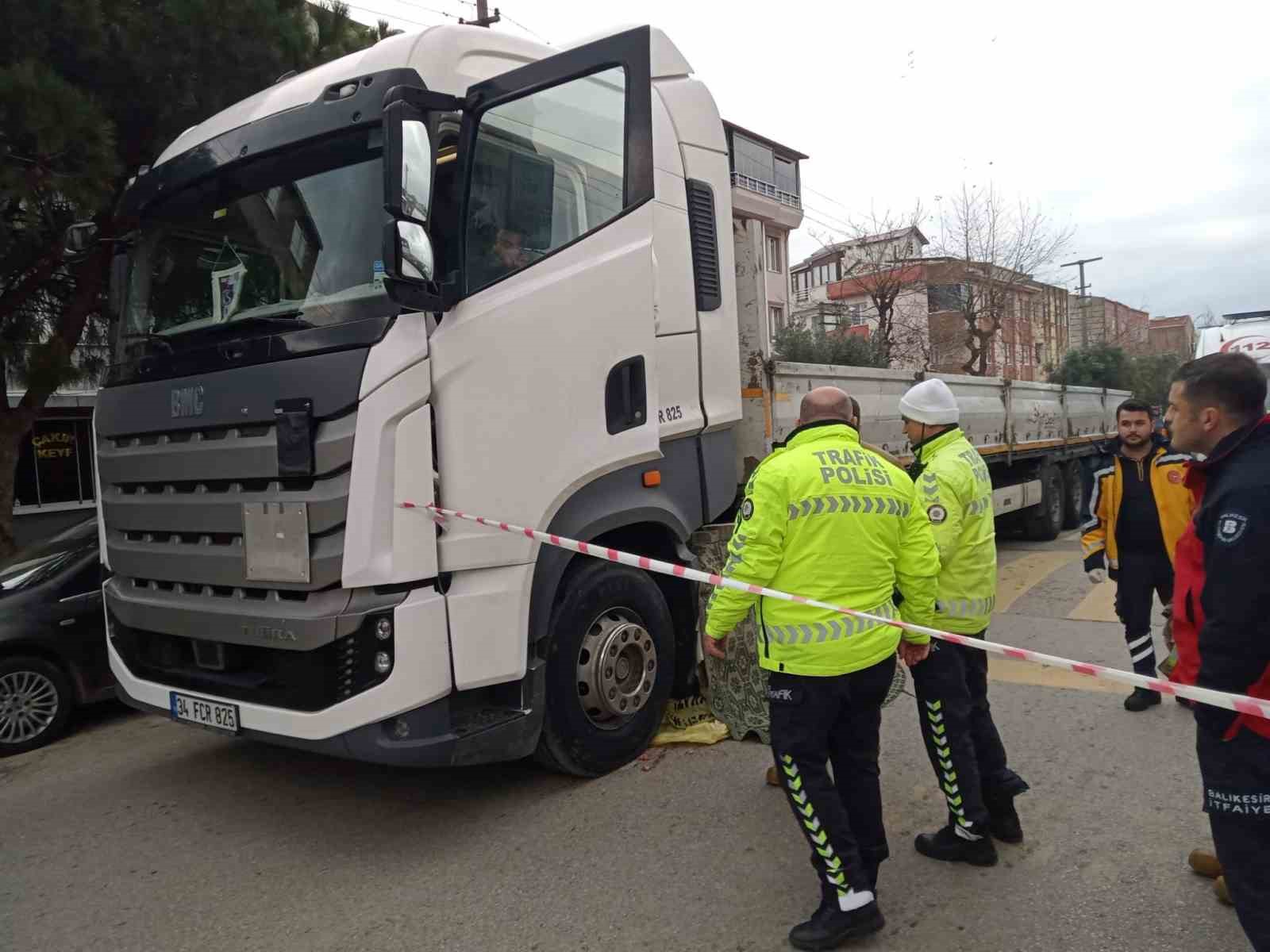 Bandırma’da yaya geçidindeki kazada tır şoförü tutuklandı