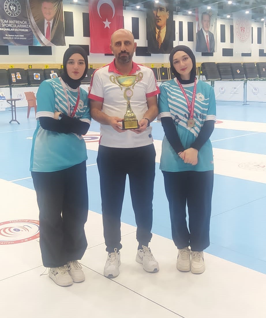 Tekkeköylü öğrenciler Floor Curling’de il birincisi
