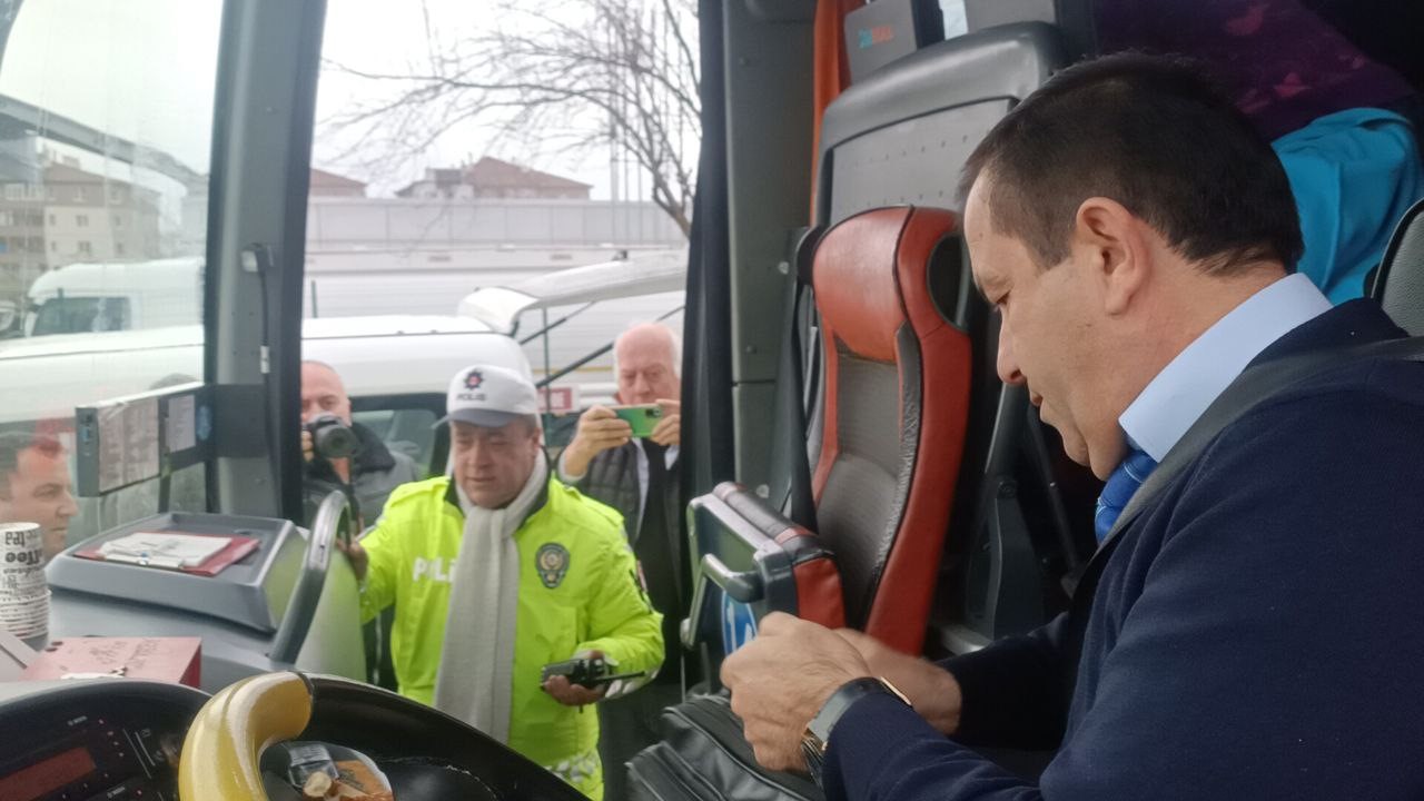 Bolu’da otogarda kış lastiği uygulaması
