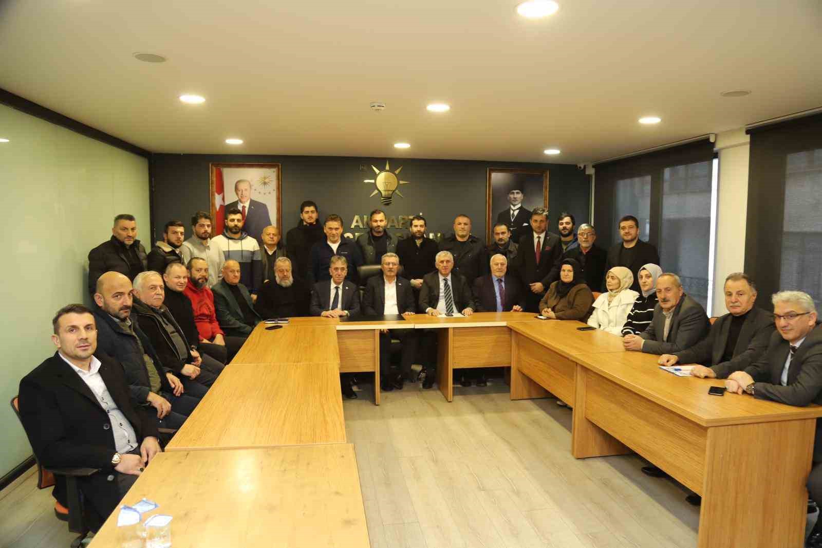 Of Belediye Başkanı Sarıalioğlu’ndan Livaneli ve İmamoğlu’na şiirli gönderme
