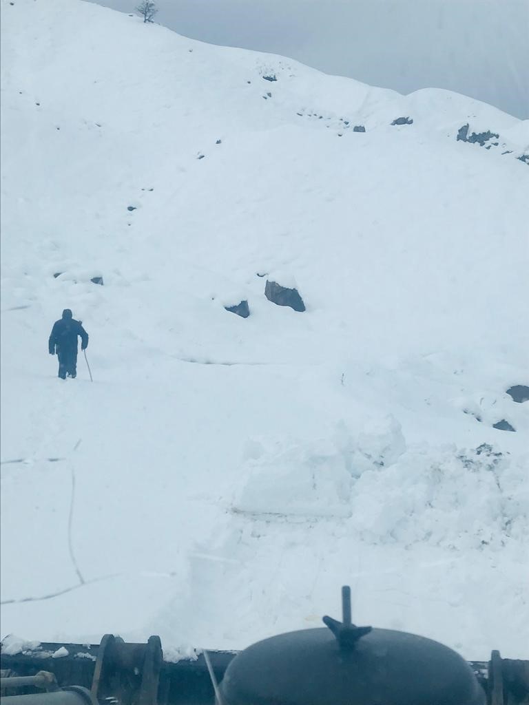 Siirt’te üç ilçenin kardan kapanan yolları ulaşıma açıldı