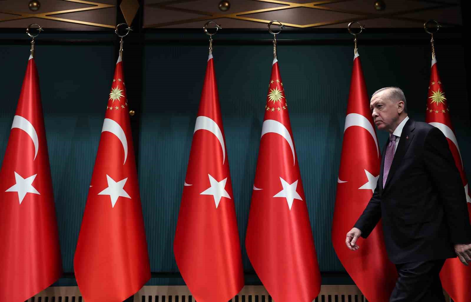 Cumhurbaşkanı Erdoğan: &quot;SSK ve Bağ-Kur emeklisi aylıklarına ilave yüzde 5 daha artış yapacağız&quot;