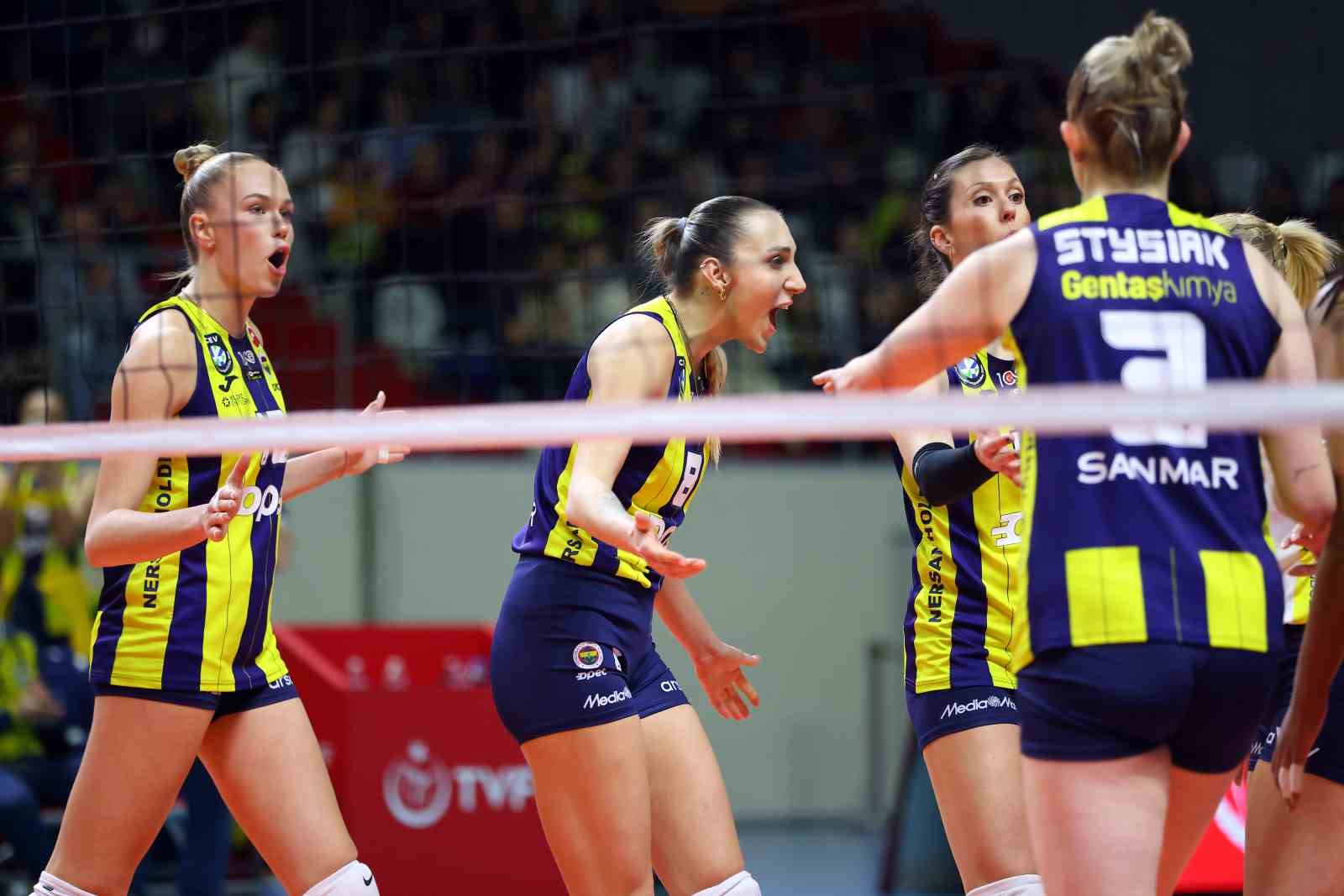 Fenerbahçe, CEV Şampiyonlar Ligi’nde çeyrek finalde 