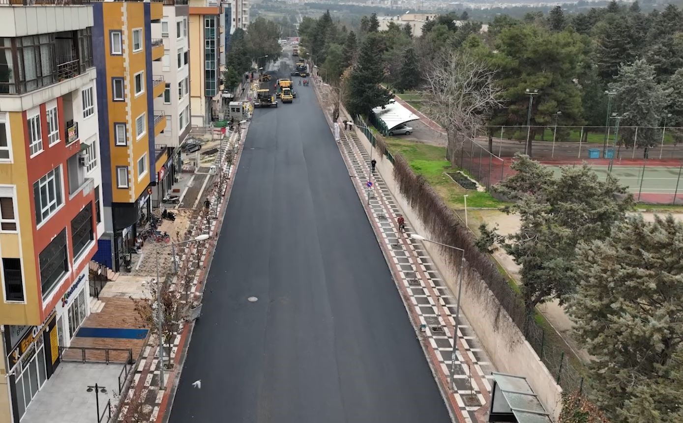 Büyükşehir’den sıcak asfalt çalışması