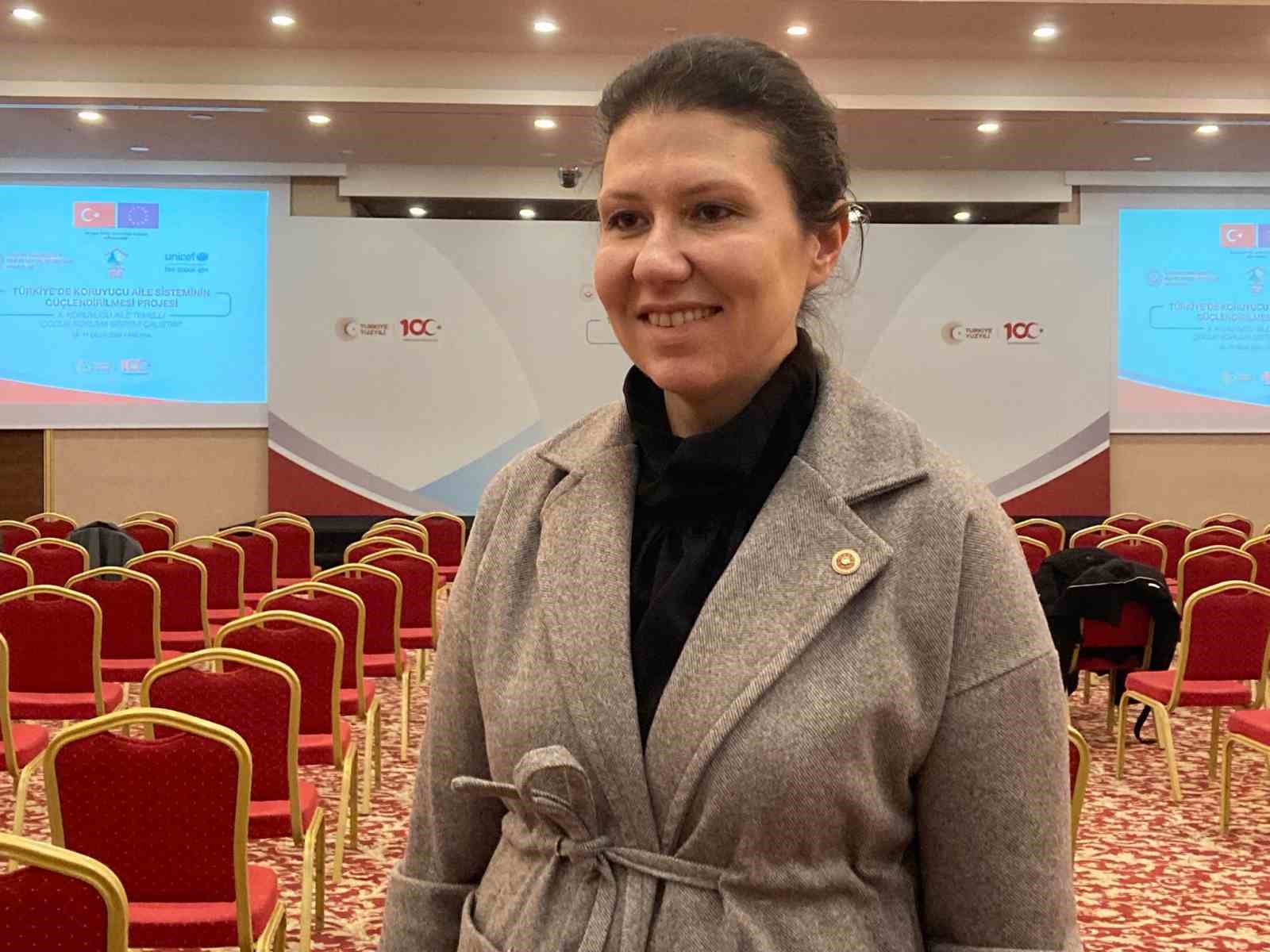 Koruyucu aile olan AK Parti Milletvekili B&ouml;l&uuml;k: &ldquo;Mutlaka bu kararı almayı d&uuml;ş&uuml;nen varsa bir dakika bile teredd&uuml;t etmesin&rdquo;
