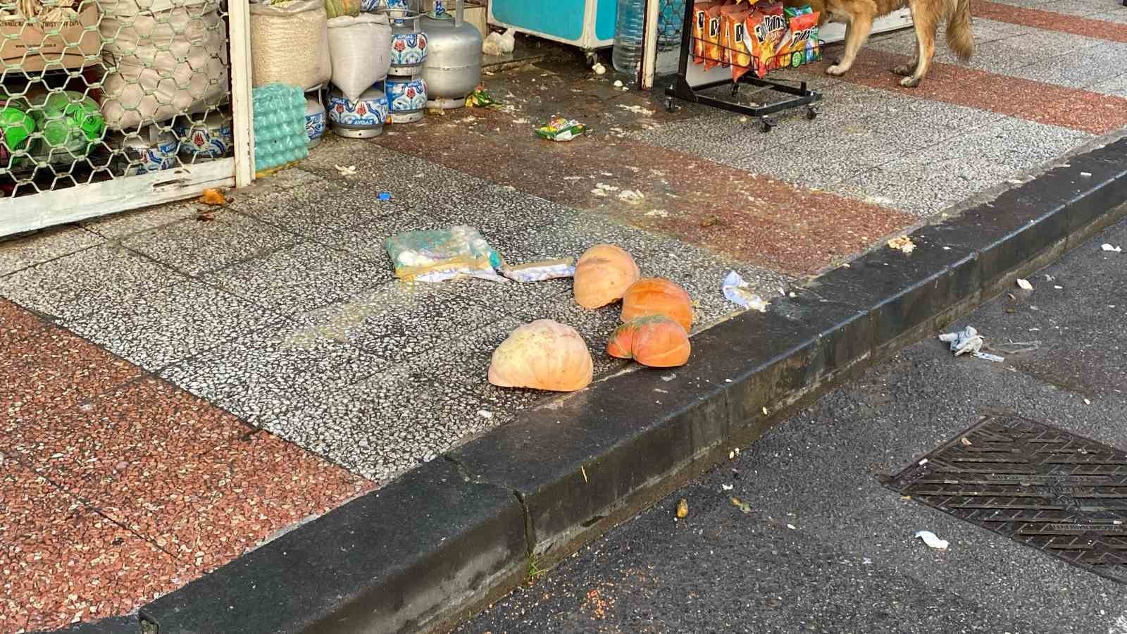 Uşak’ta dükkan sahibi ve kiracı arasında çıkan tartışmada 6 kişi yaralandı