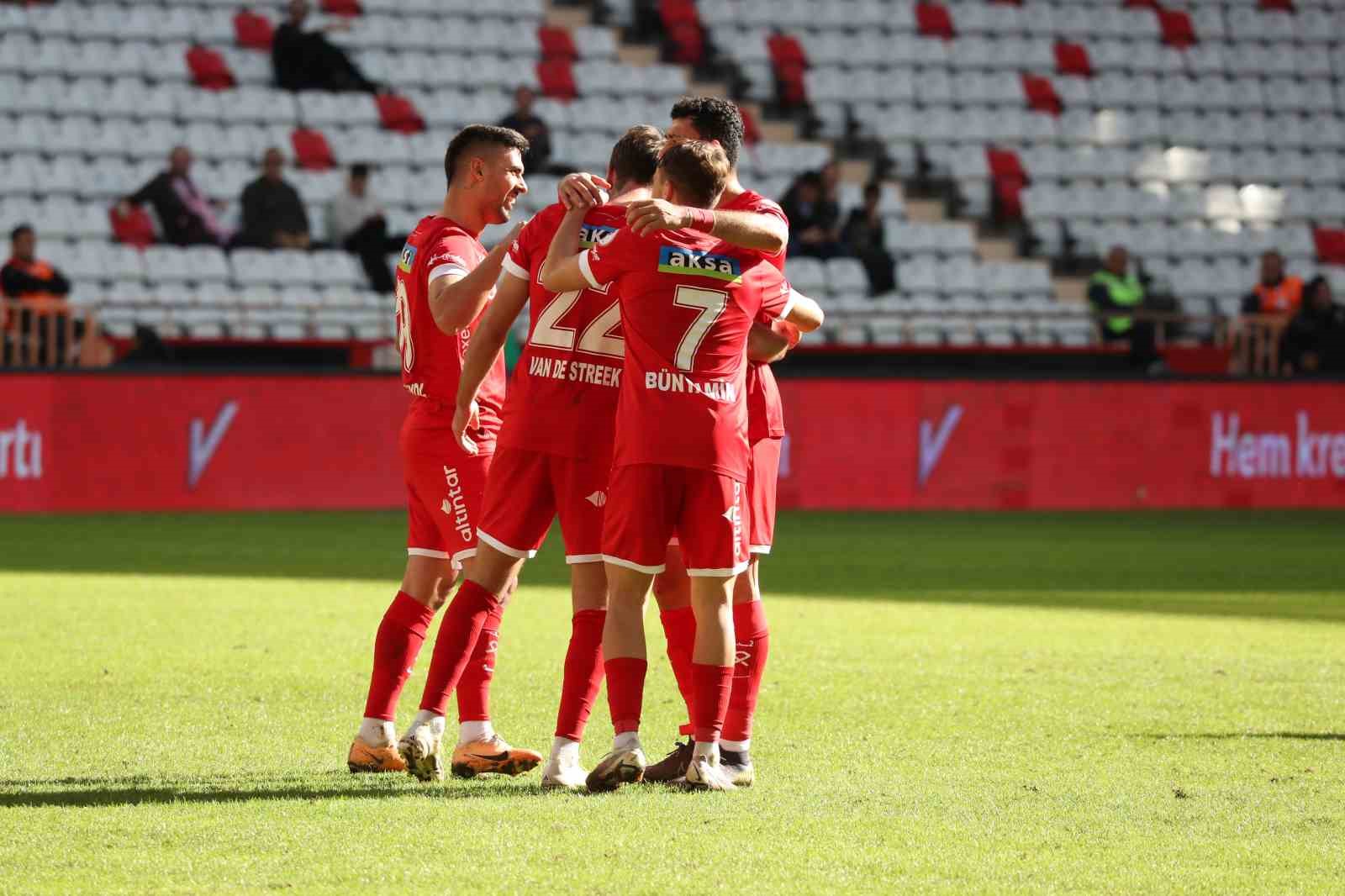 Ziraat T&uuml;rkiye Kupası: Antalyaspor: 2 - Pendikspor: 1 (Ma&ccedil; sonucu)
