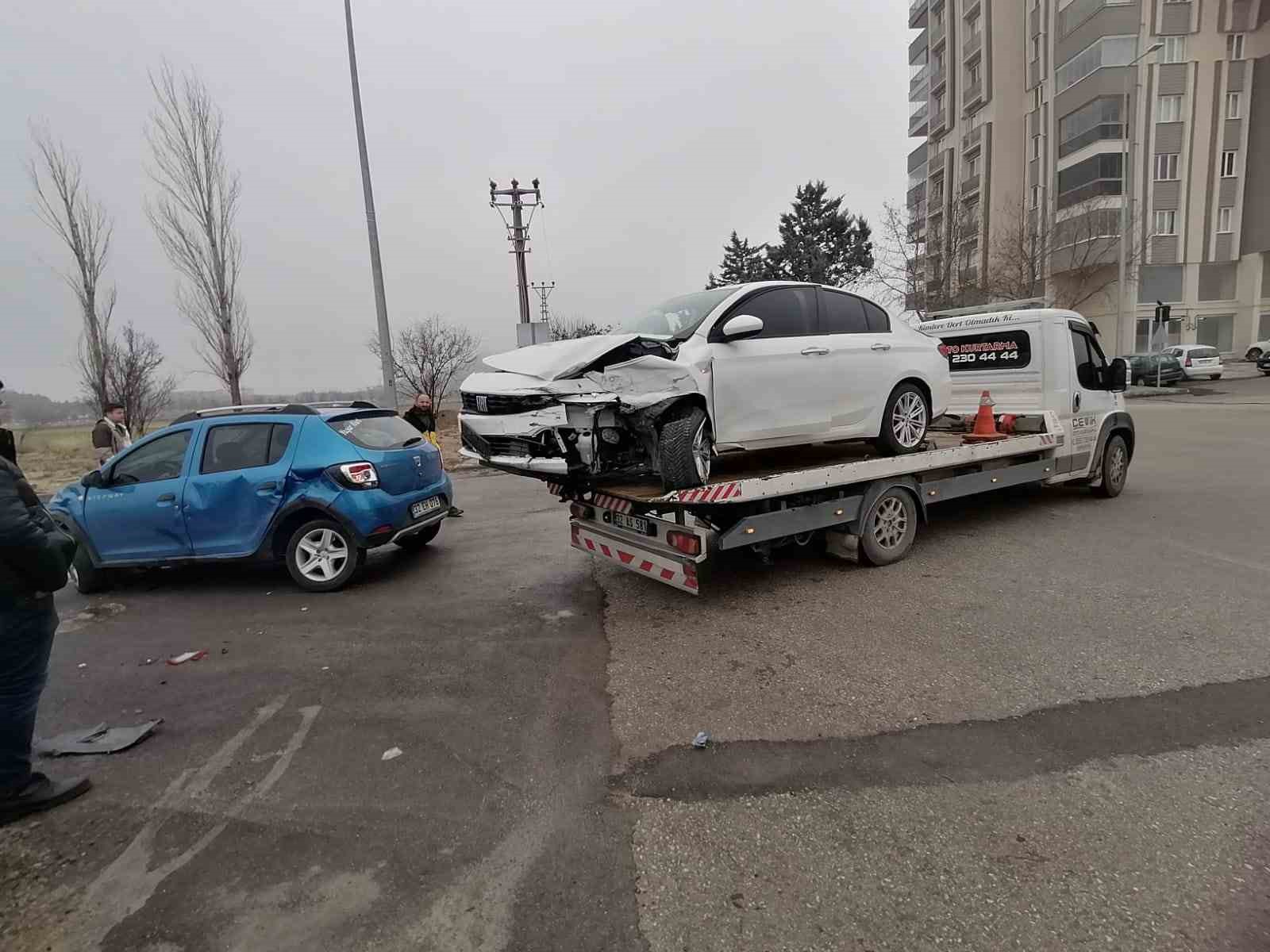 Isparta&rsquo;da kaza: 4 yaralı
