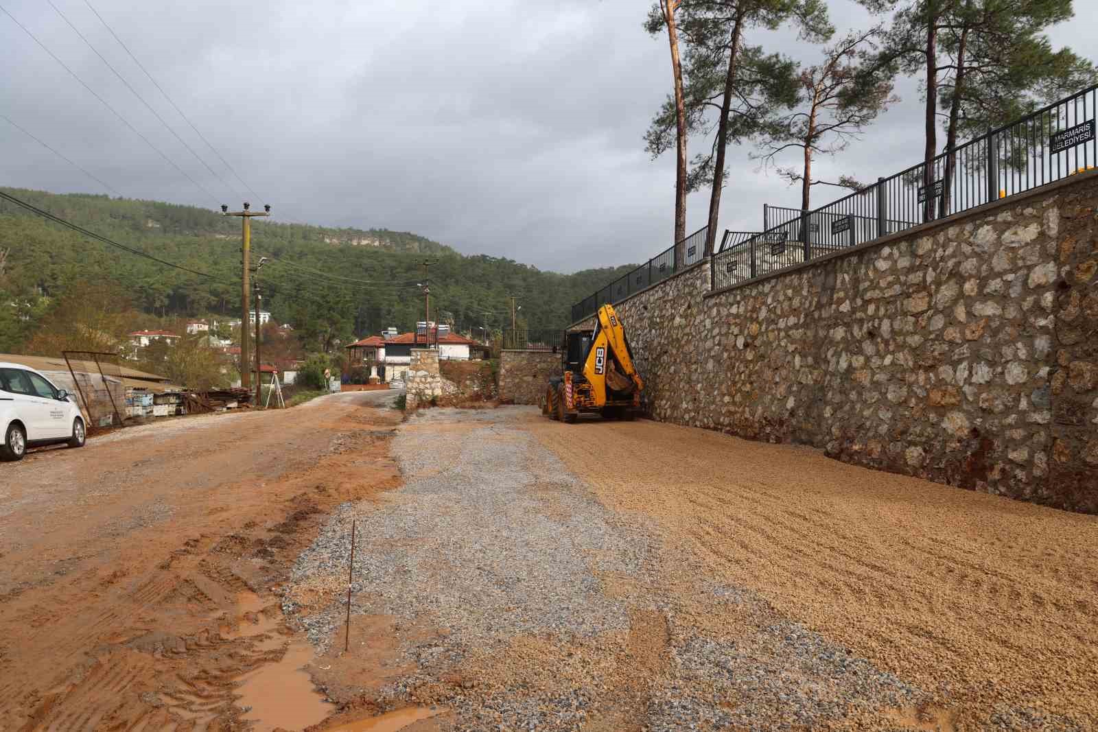 Marmaris Çetibeli Mahallesi’ne meydan yapılıyor