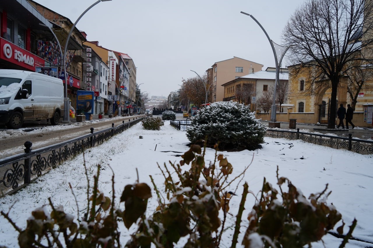 Bayburt’ta kar yağışı