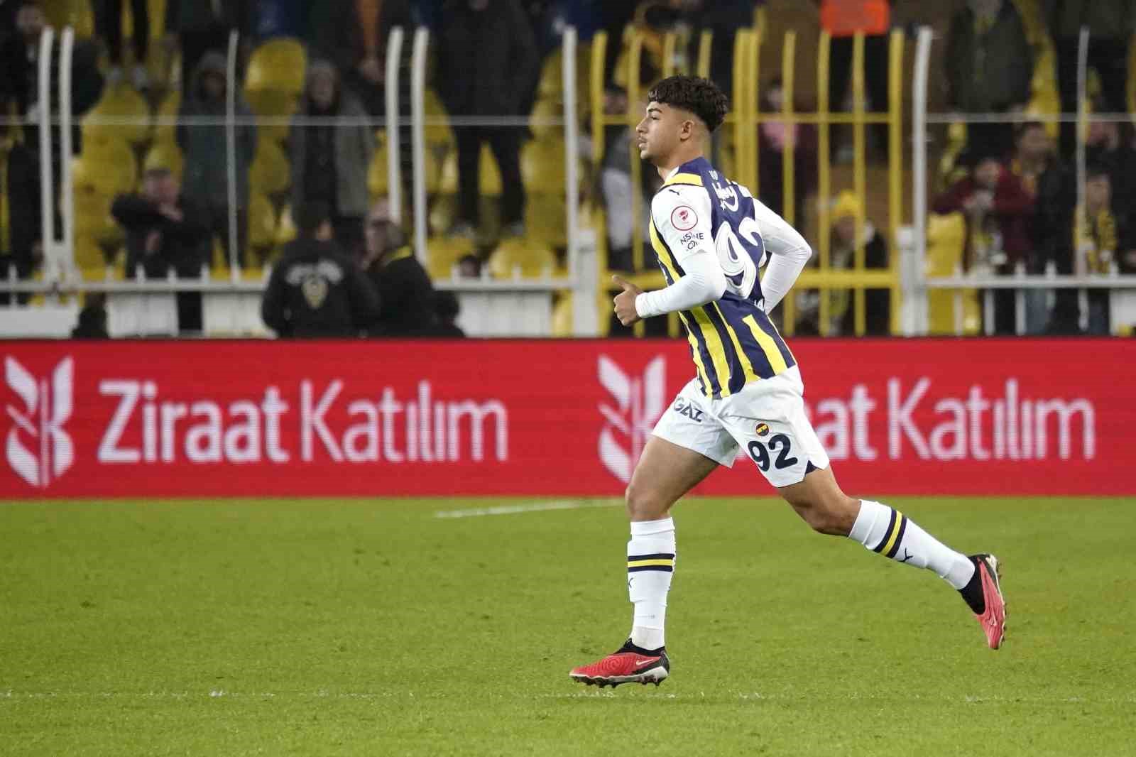 Fenerbahçe’de 18 yaşındaki Efekan ve Ahmet Necat, ilk kez oynadı
