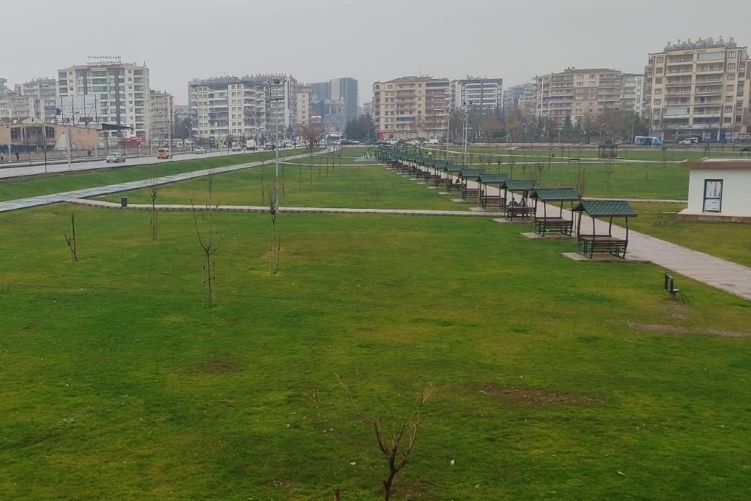 Bağlar’da atıl durumdaki arsa parka dönüştürüldü