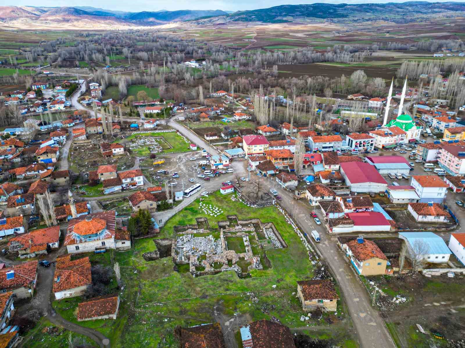 Tokat Valisi Hatipoğlu’ndan kazı başkanlarına uyarı