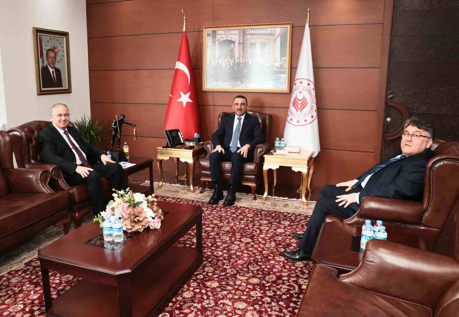 ZBEÜ Rektörü Özölçer ve KOÜ Rektörü Cantürk’ten Vali Hacıbektaşoğlu’na ziyaret