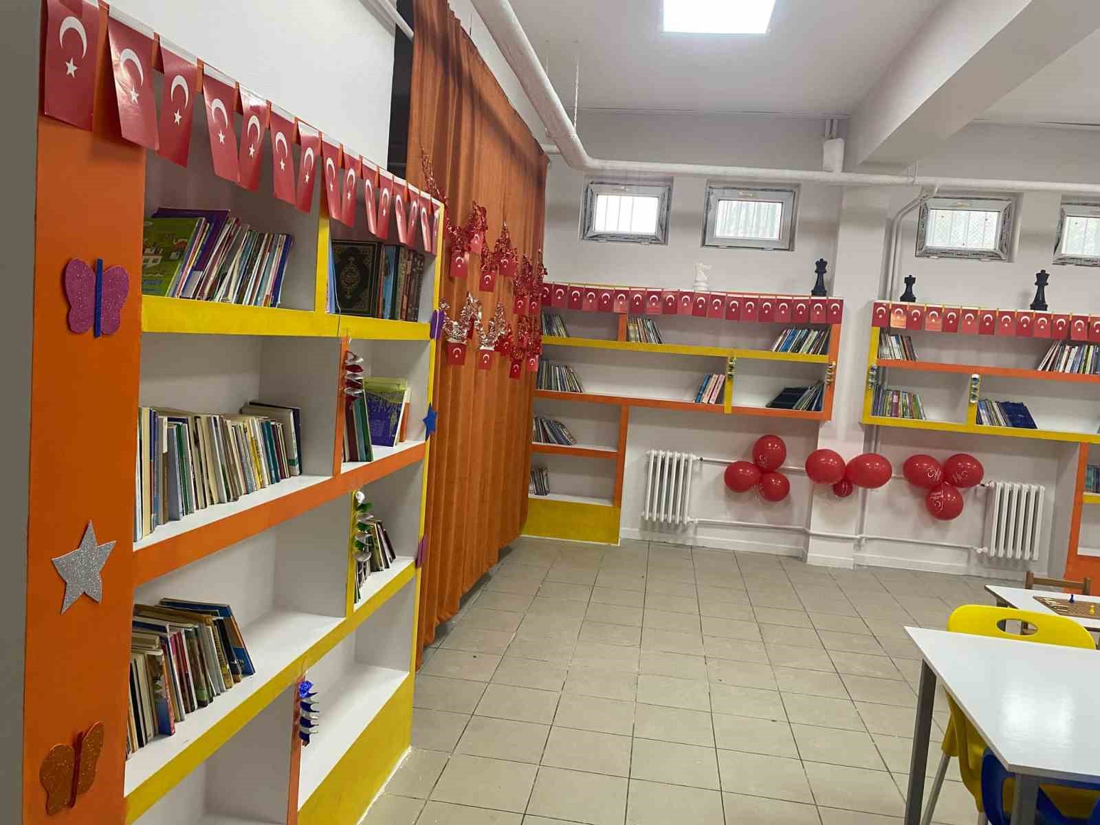 Ac Yamazaki İlkokulu’na kütüphane açıldı