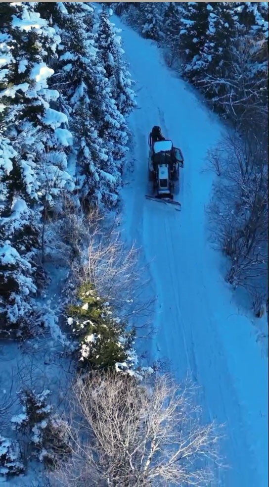 Giresun’da yayla yollarındaki karla mücadele çalışmaları dronla görüntülendi