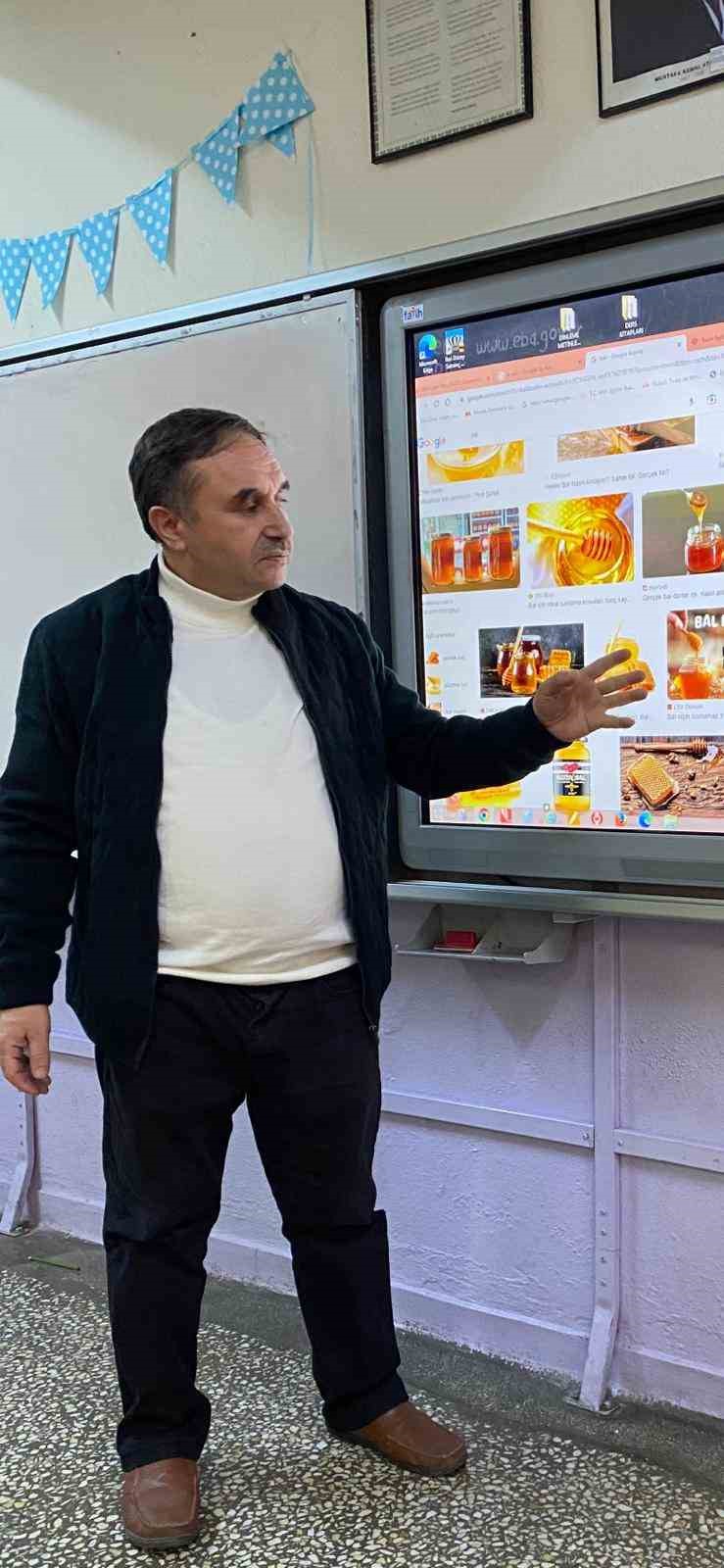 Bal ile ilgili yanlış bilgiye uzmanı a&ccedil;ıklık getirdi: &rsquo;Balın katılaşmasına şekerin sebep olduğu bilgisi yanlıştır&rsquo;
