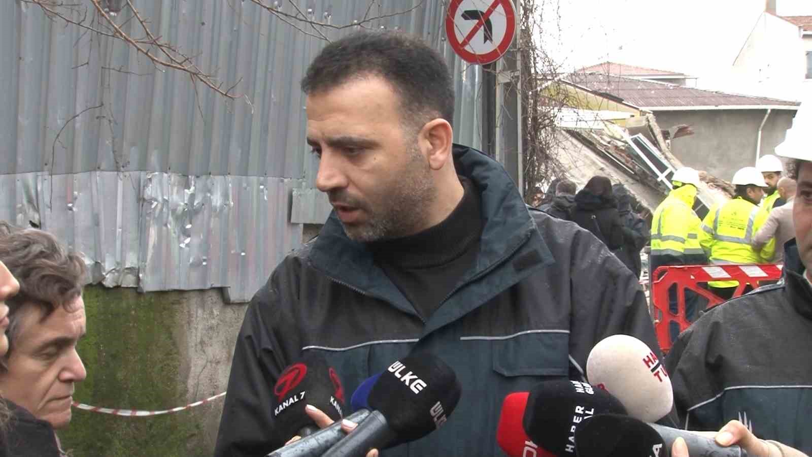 İBB’den çöken bina açıklaması: “Müdahalemiz olmadan yapıda kendinden çökme meydana geldi”