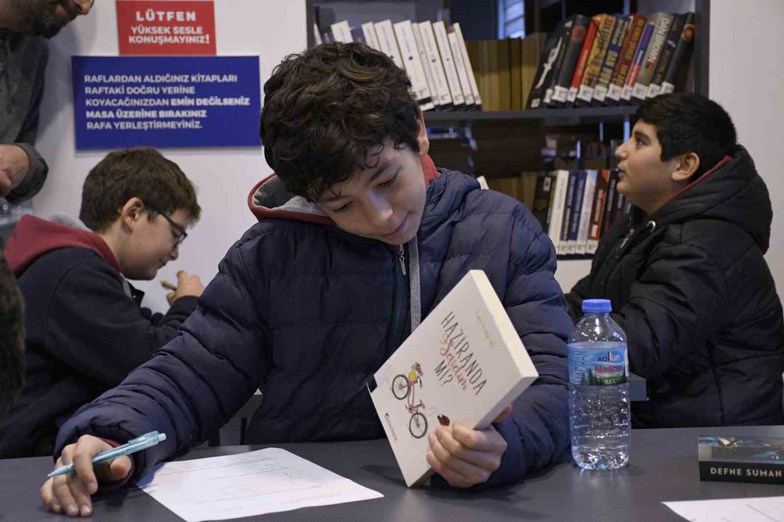 Kuşadalı çocuklar bilgiye ulaşıyor
