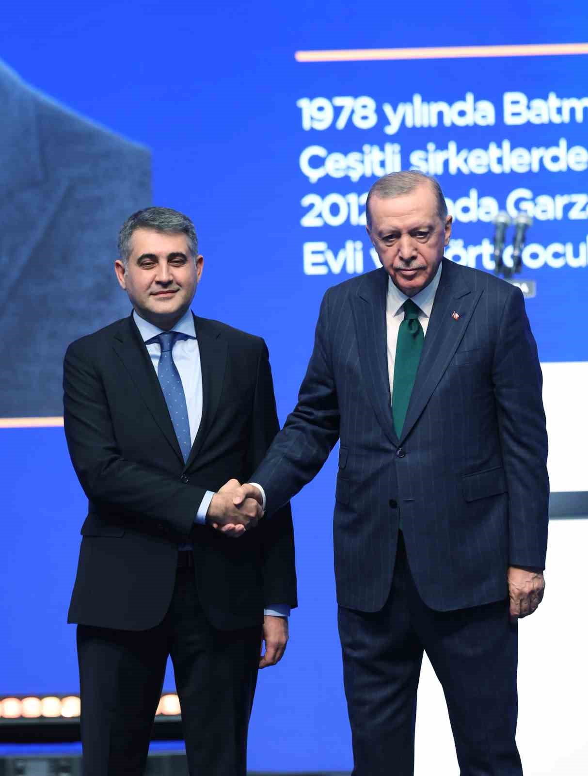 AK Parti’de 17’si büyükşehir olmak üzere 48 ilin belediye başkan adayları açıklandı
