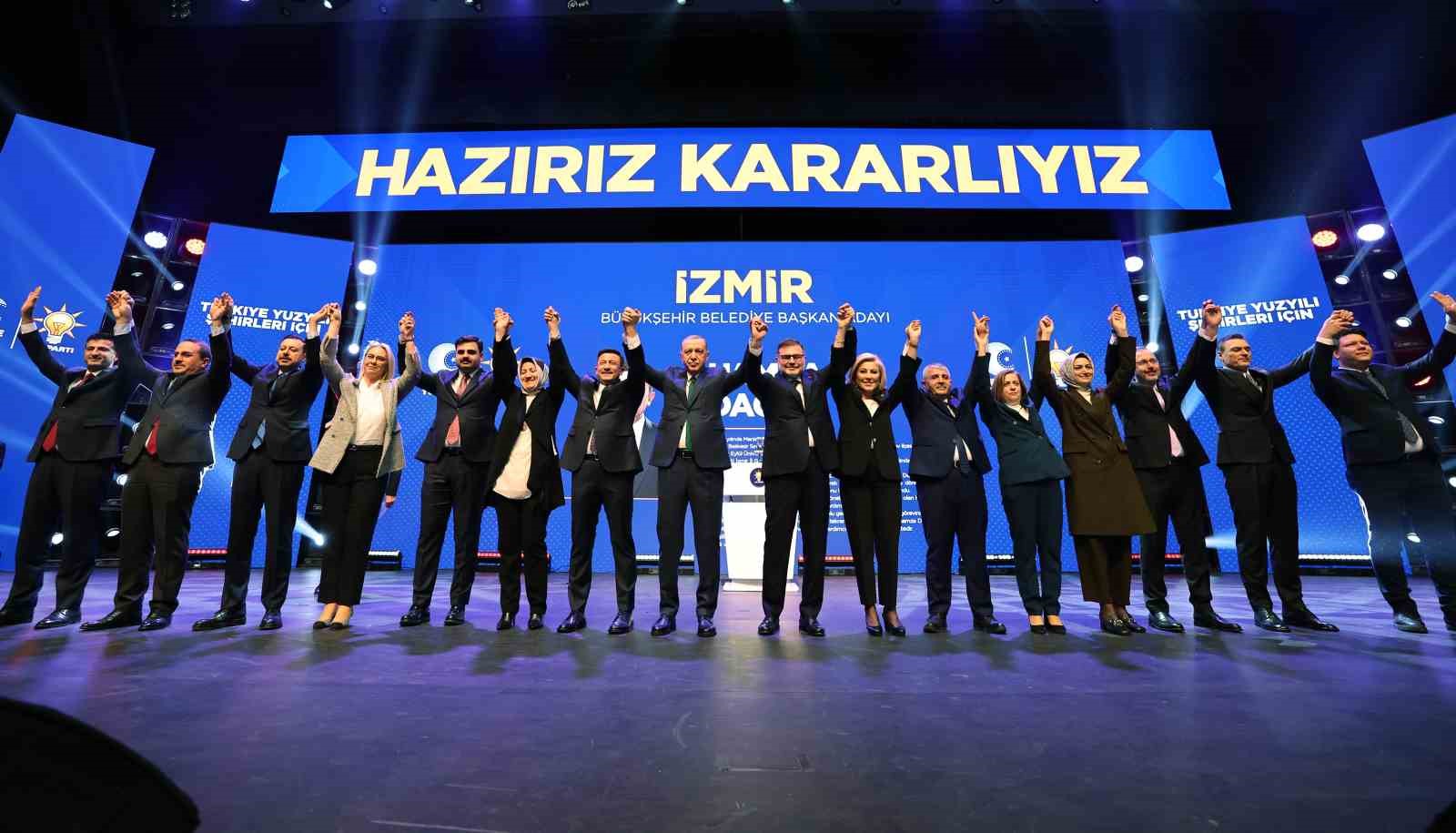 Hamza Dağ’dan ilk mesaj: “İzmir’imizde yeni bir hikaye yazmak için başlıyoruz”
