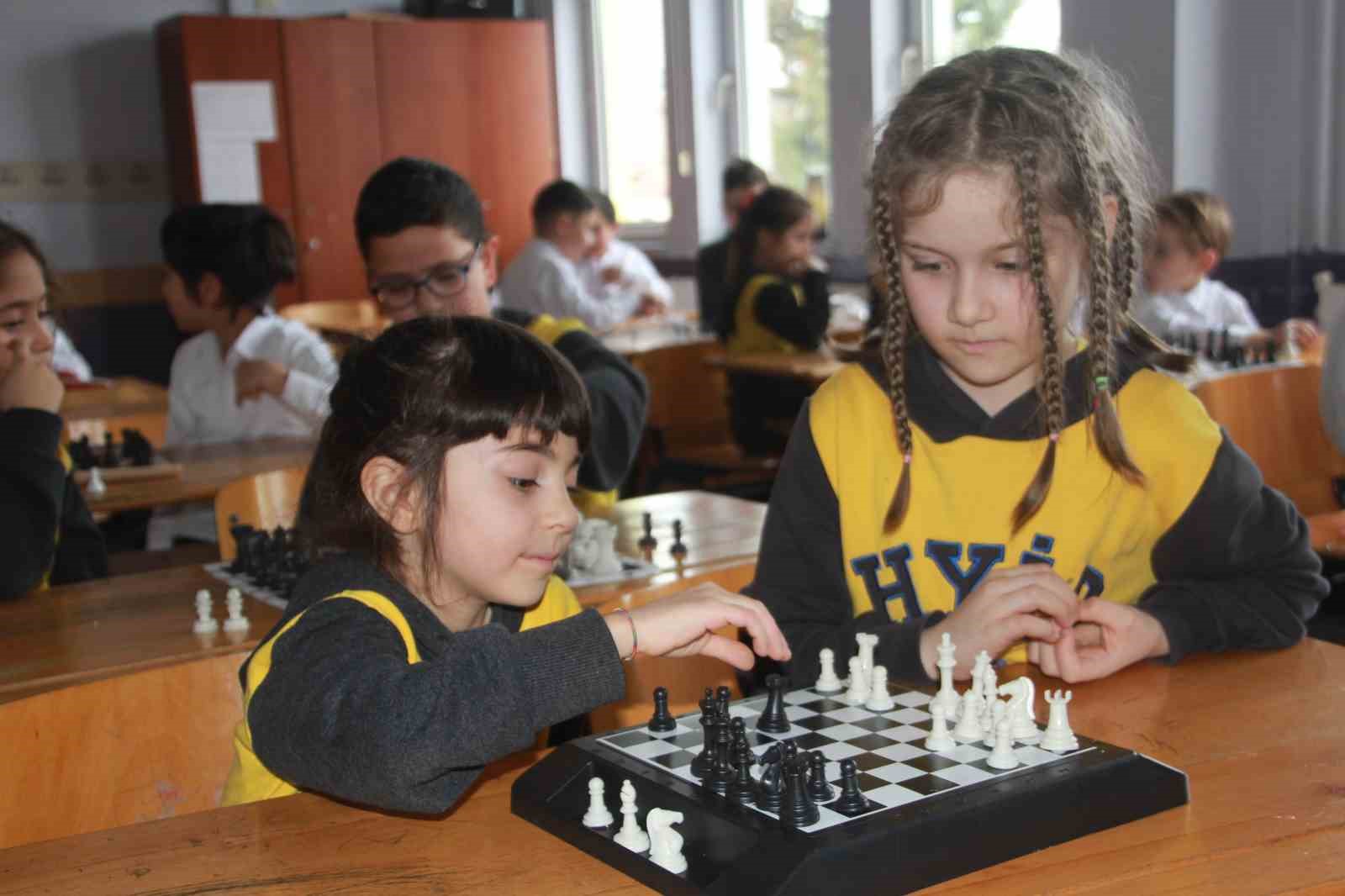 Minik &ouml;ğrenciler yeteneklerini sergiledi
