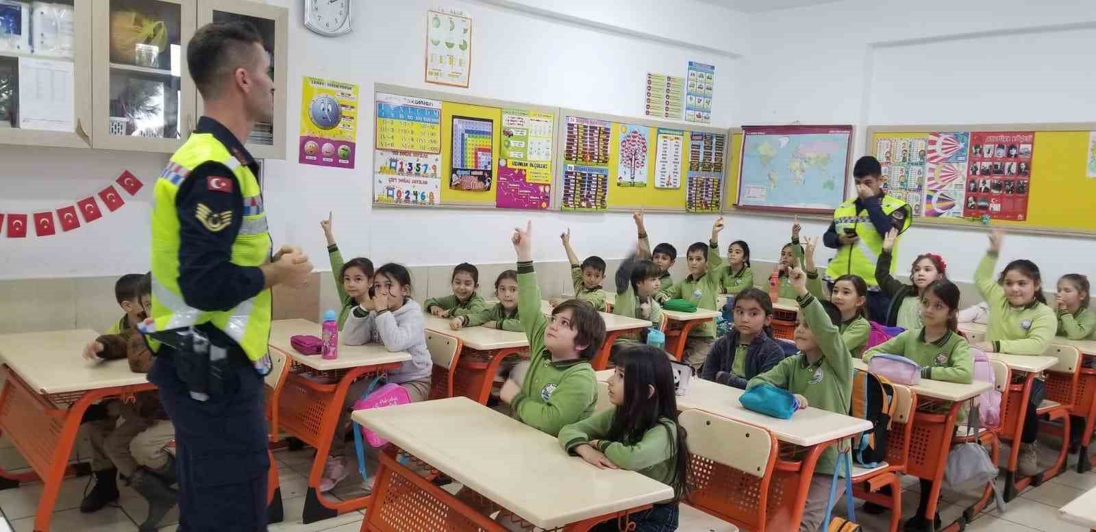 Bodrum’da binlerce öğrenciye uygulamalı trafik eğitimi verildi
