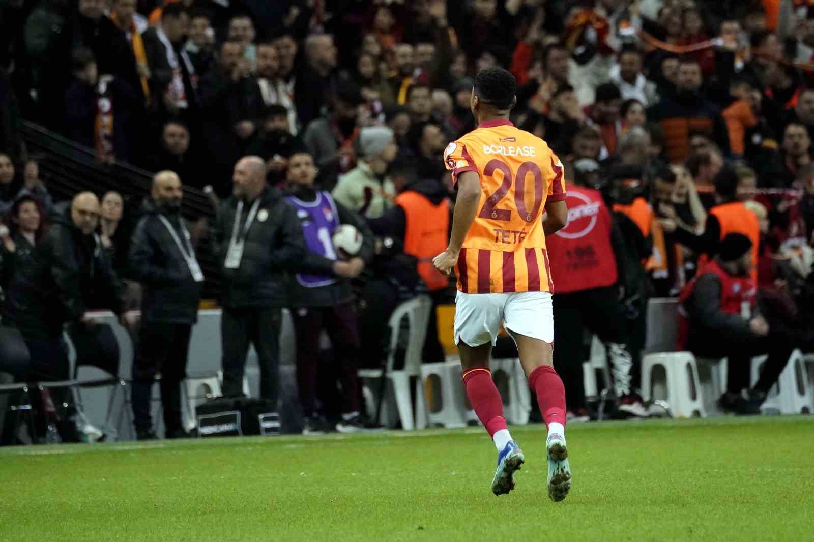 Ziraat T&uuml;rkiye Kupası: Galatasaray: 2 - &Uuml;mraniyespor: 1 (İlk yarı)
