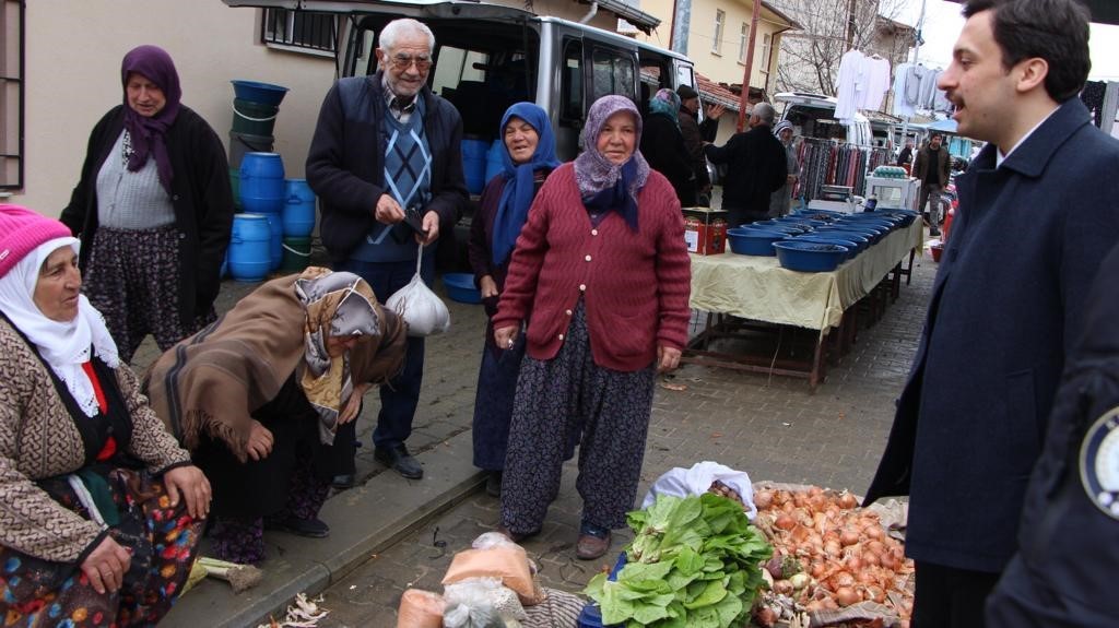 Kaymakam Erdem’den pazarcı esnafına ziyaret
