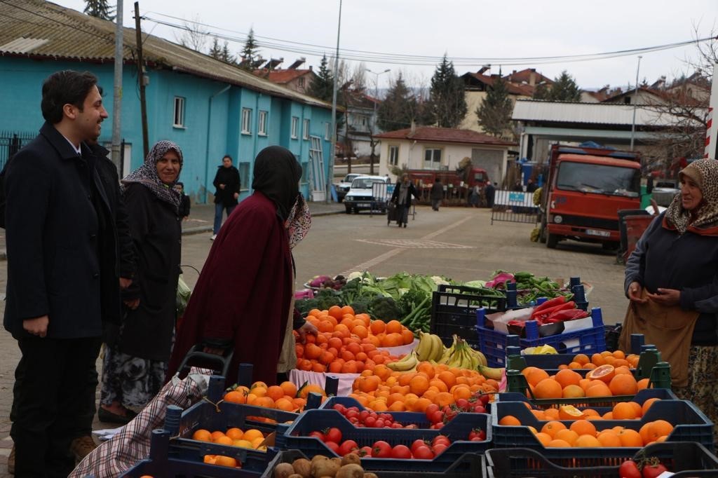 Kaymakam Erdem’den pazarcı esnafına ziyaret