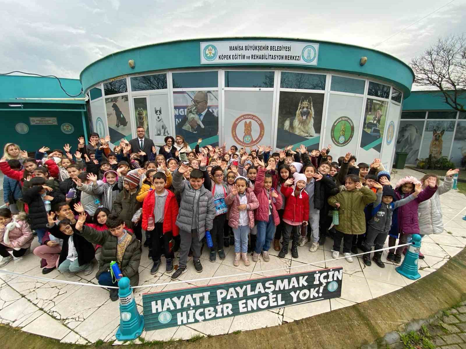 Manisa&rsquo;da 200 &ouml;ğrenciye afet farkındalık eğitimi
