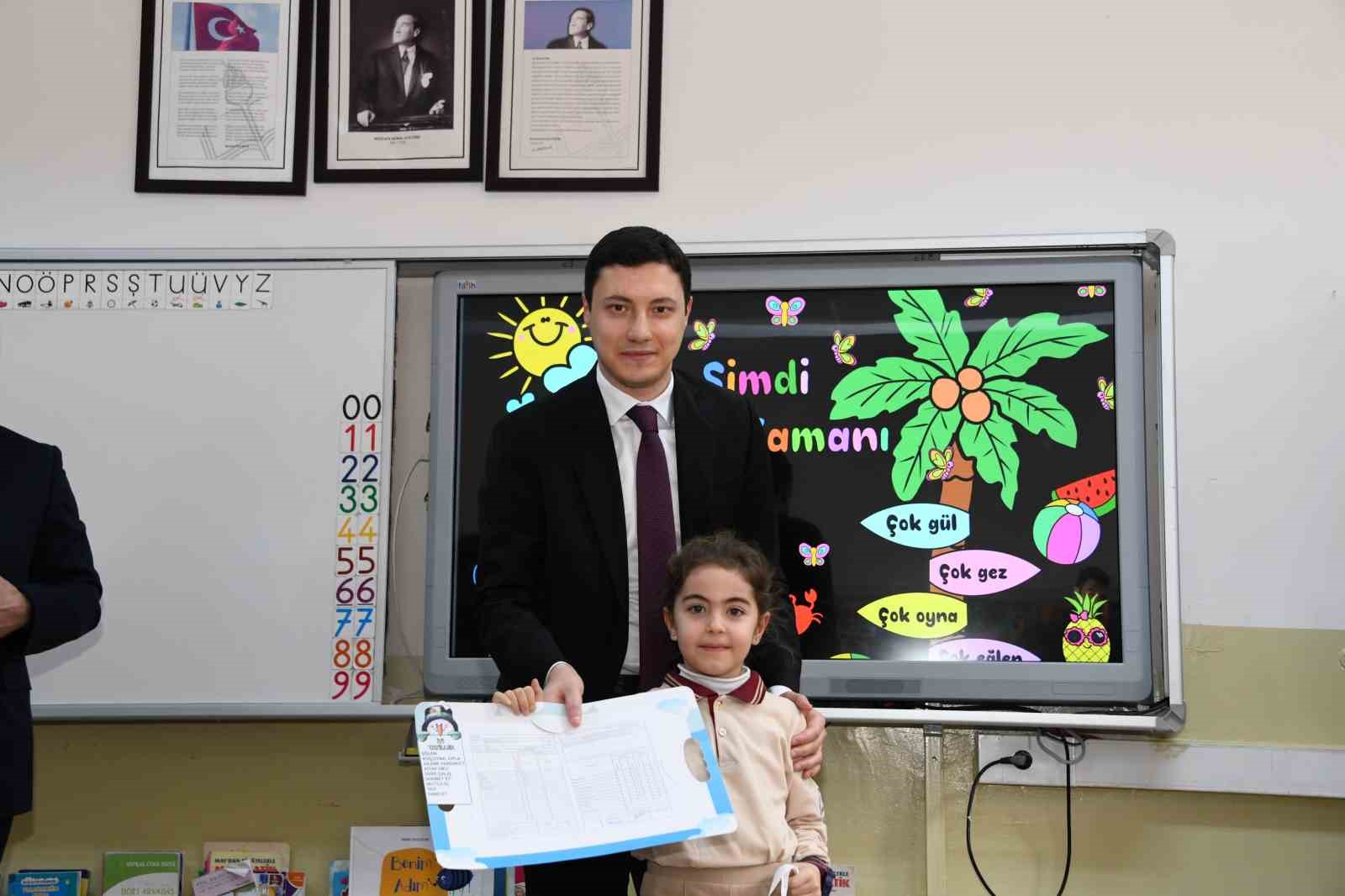 Gümüşhane’de 18 bin 349 öğrenci karne alarak yarıyıl tatiline girdi