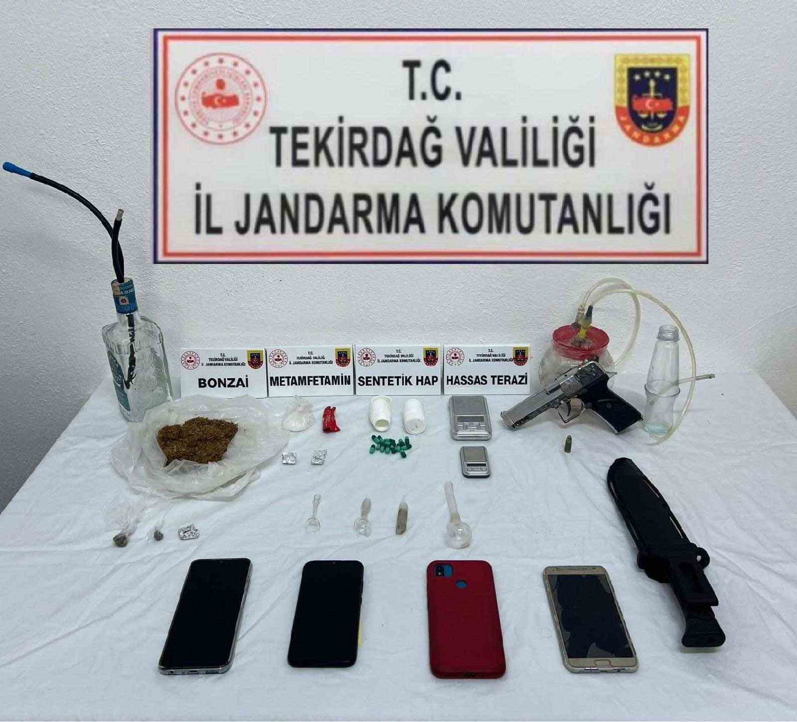 Jandarmadan şafak operasyonu: 9 kişi yakalandı
