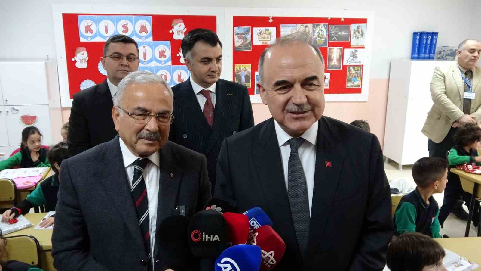 Ordu&rsquo;da 130 bin &ouml;ğrenci karne heyecanı yaşadı
