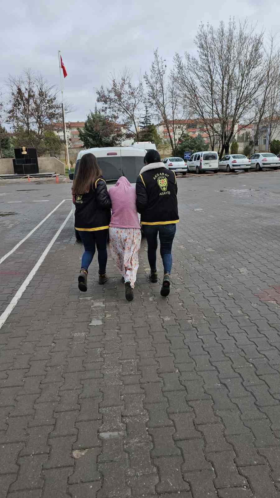 Aksaray&rsquo;da 8 ayrı hırsızlıktan aranan kadın yakalandı
