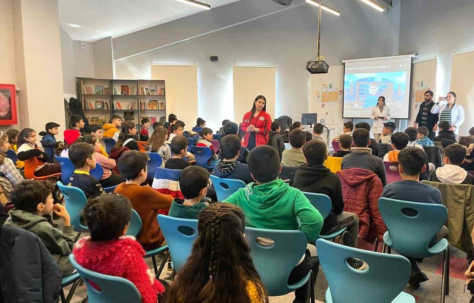 Diyarbakır’da öğrencilere uzay bilimleri semineri