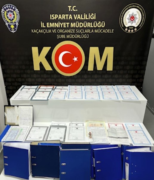 Isparta&rsquo;da tefeci operasyonu: 4 g&ouml;zaltı
