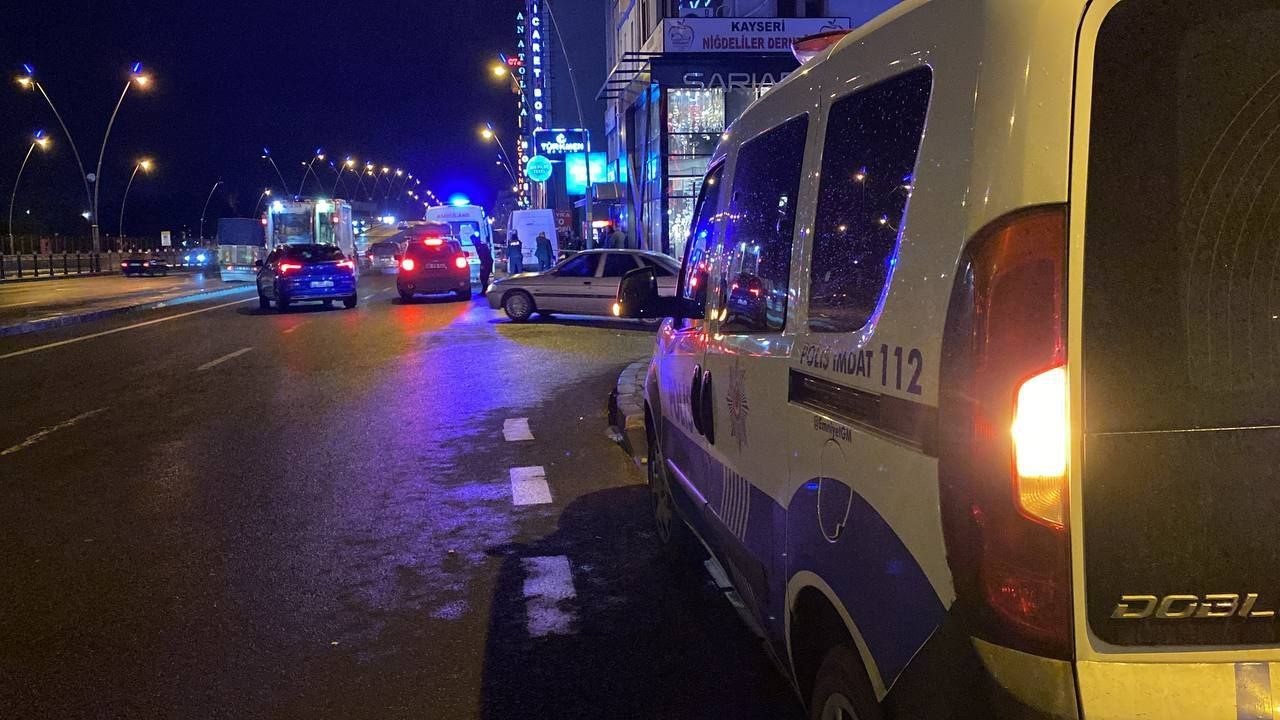 Gündüz tartıştığı adamı, akşam da kendini vurduundefined