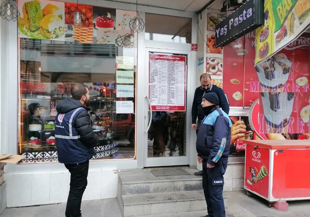 Kars’ta işyerlerinde fiyat listesi denetimi