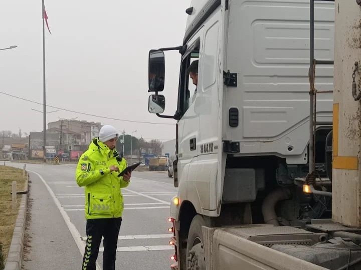 Kırklareli’nde trafik denetimi: 7 araç trafikten men
