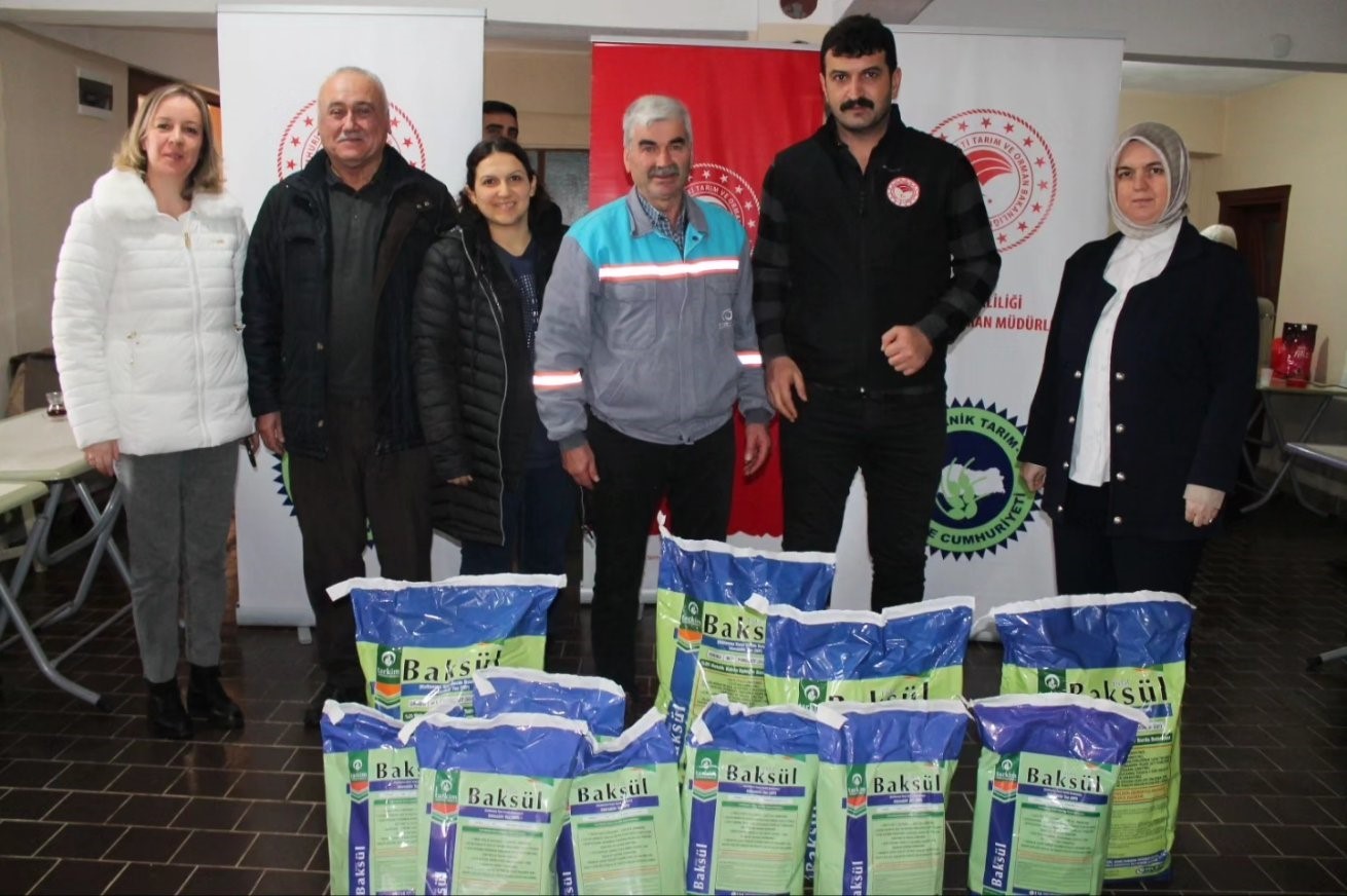 Çitçilere organik tarım için bordo bulamacı dağıtıldı