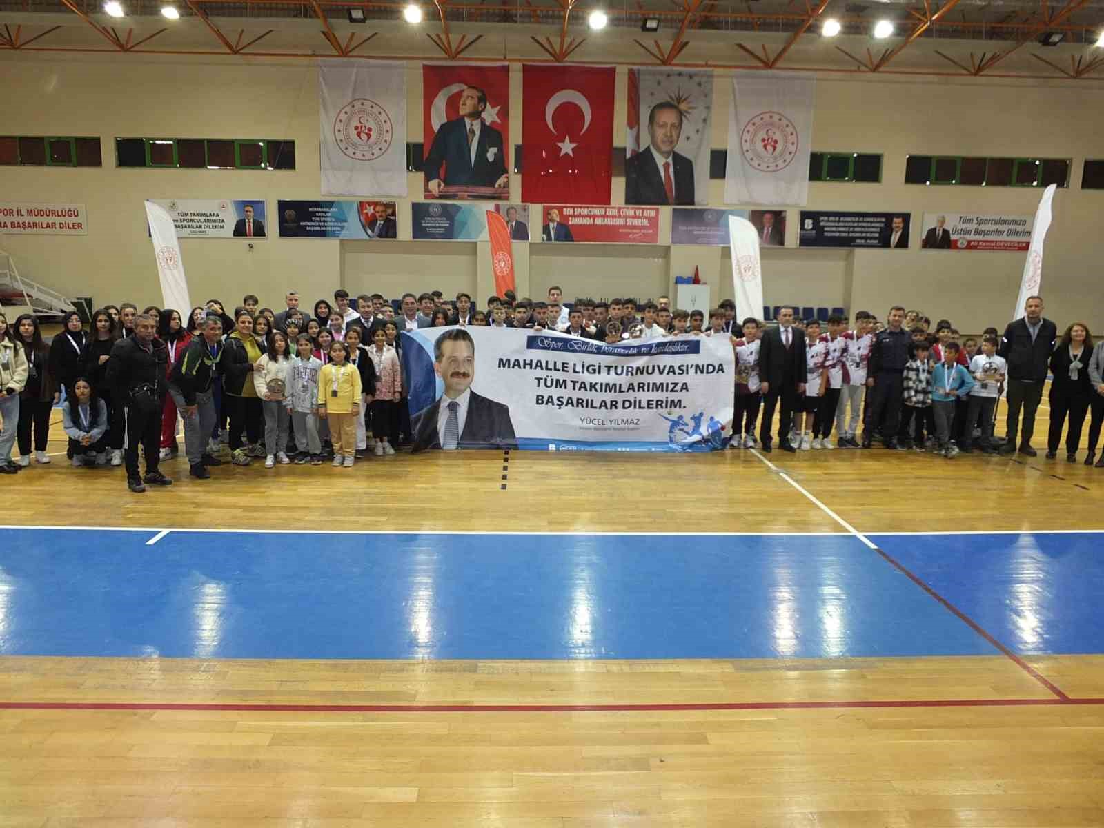 Balıkesir’de Mahalle Ligi ödül töreni düzenlendi