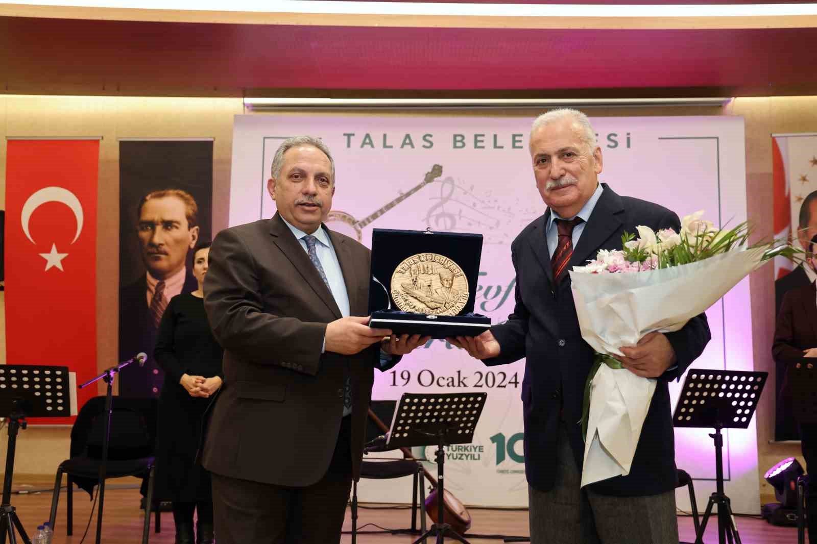 Talas’ta büyük usta Tevfik Soyata’dan musiki faslı