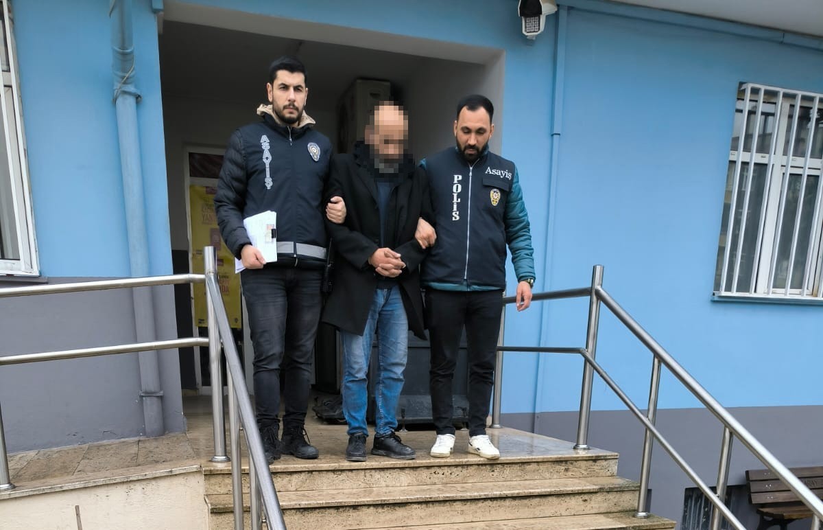 Uyuşturucu madde ve sahte parayla yakalandı
