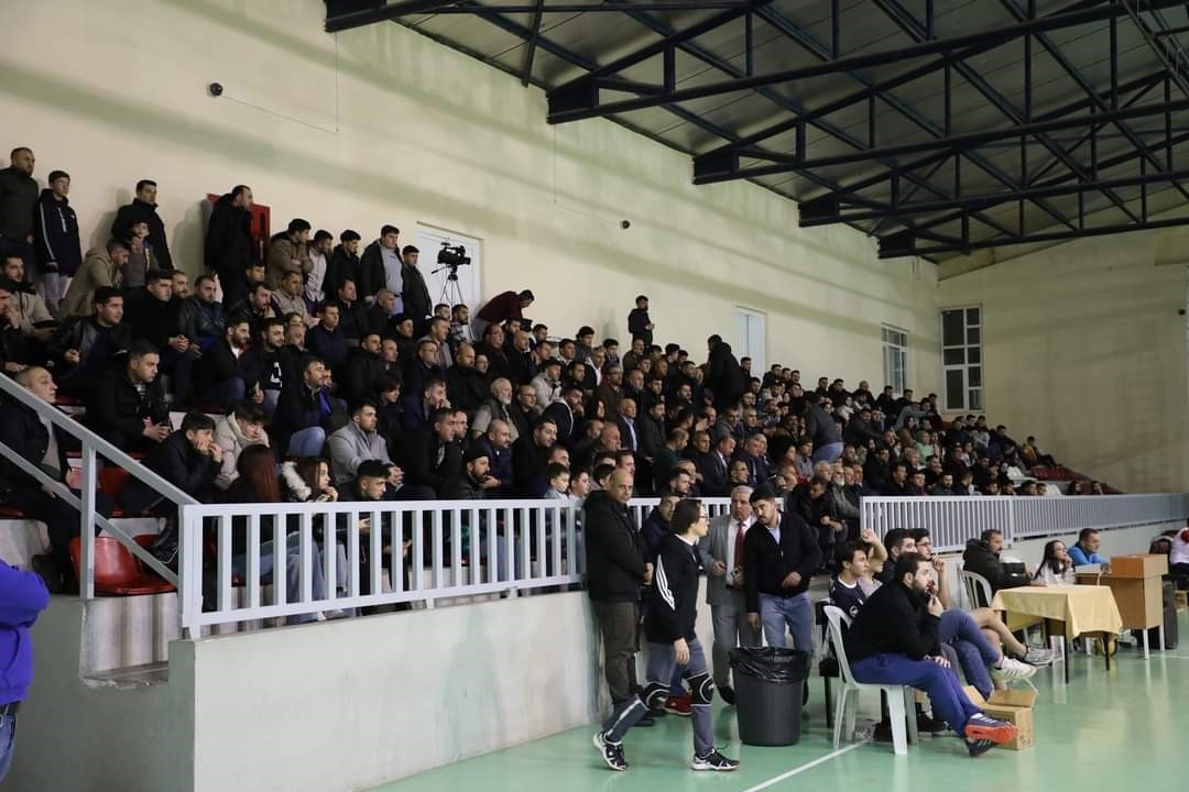 Voleybol turnuvasında şampiyonluk kupasını Alaca &Ouml;nder aldı
