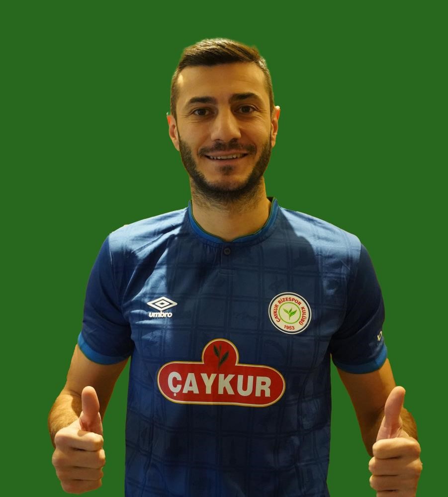 Çaykur Rizespor 3 futbol ile yollarını ayırdı