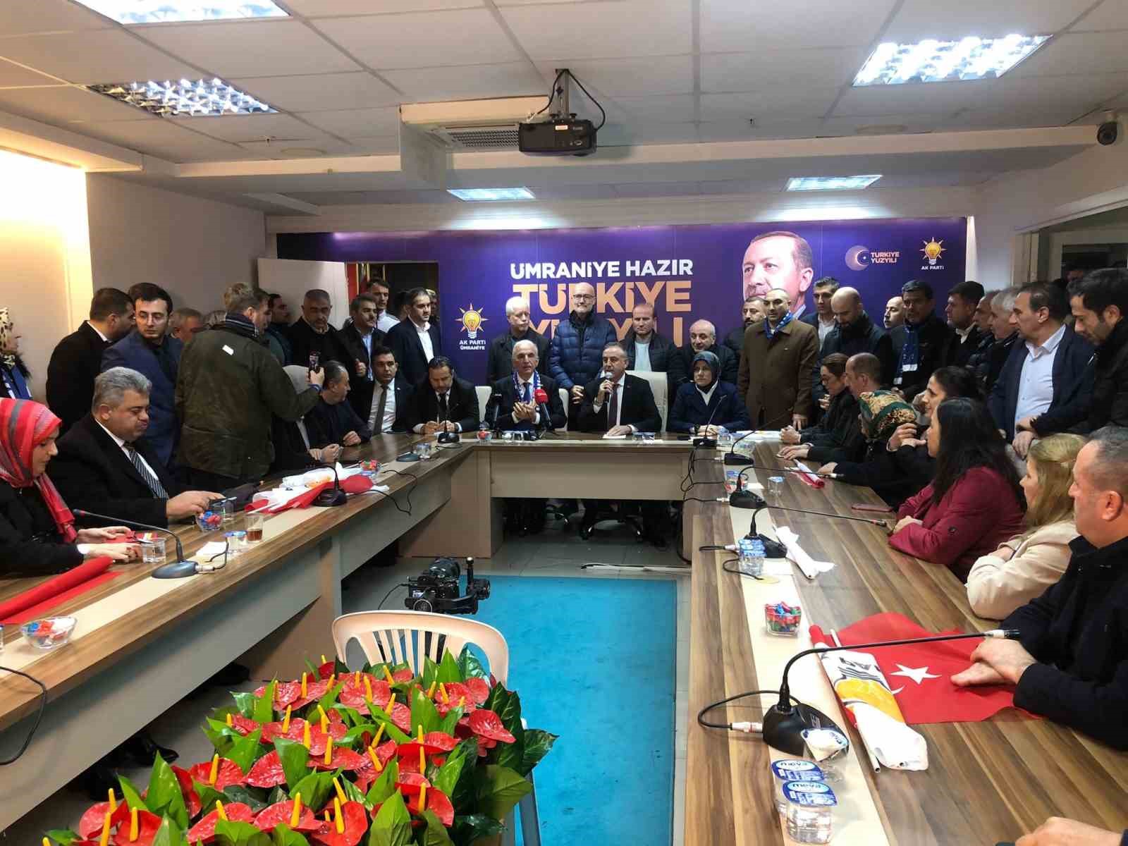 Başkan İsmet Yıldırım &Uuml;mraniye&rsquo;de se&ccedil;im startını verdi
